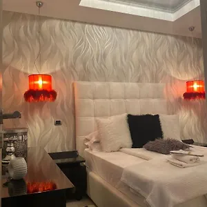 Luxury Nr 5 ***** Bucarest