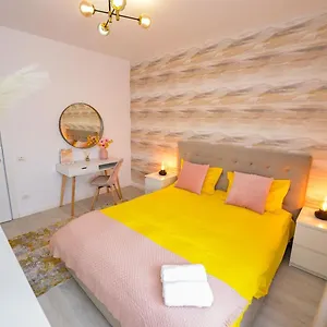  Apartament - Private Parking